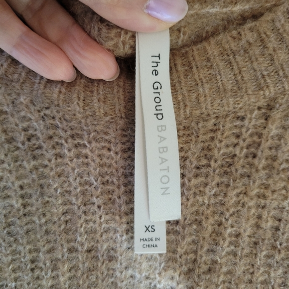 Aritzia Group Babaton wool alpaca blend round neck ribbed knit sweater tan XS - Picture 4 of 5